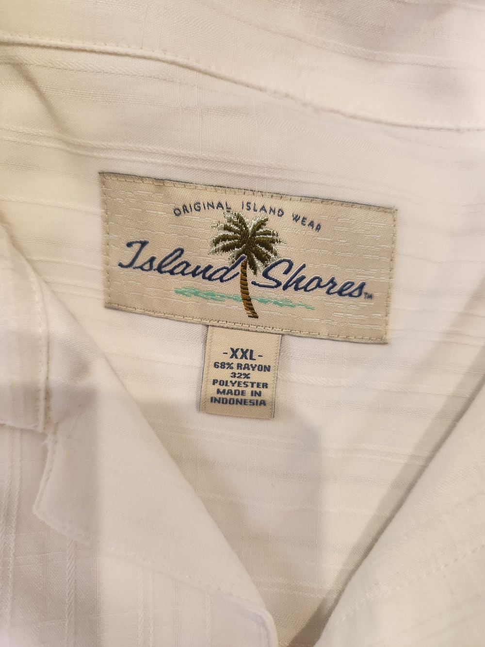 Men's Short-Sleeve White Casual Button-Down Shirt with Chest Pocket - Picture 3 of 3